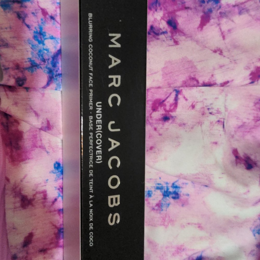 Marc Jacobs Beauty Blurring Coconut Face Primer